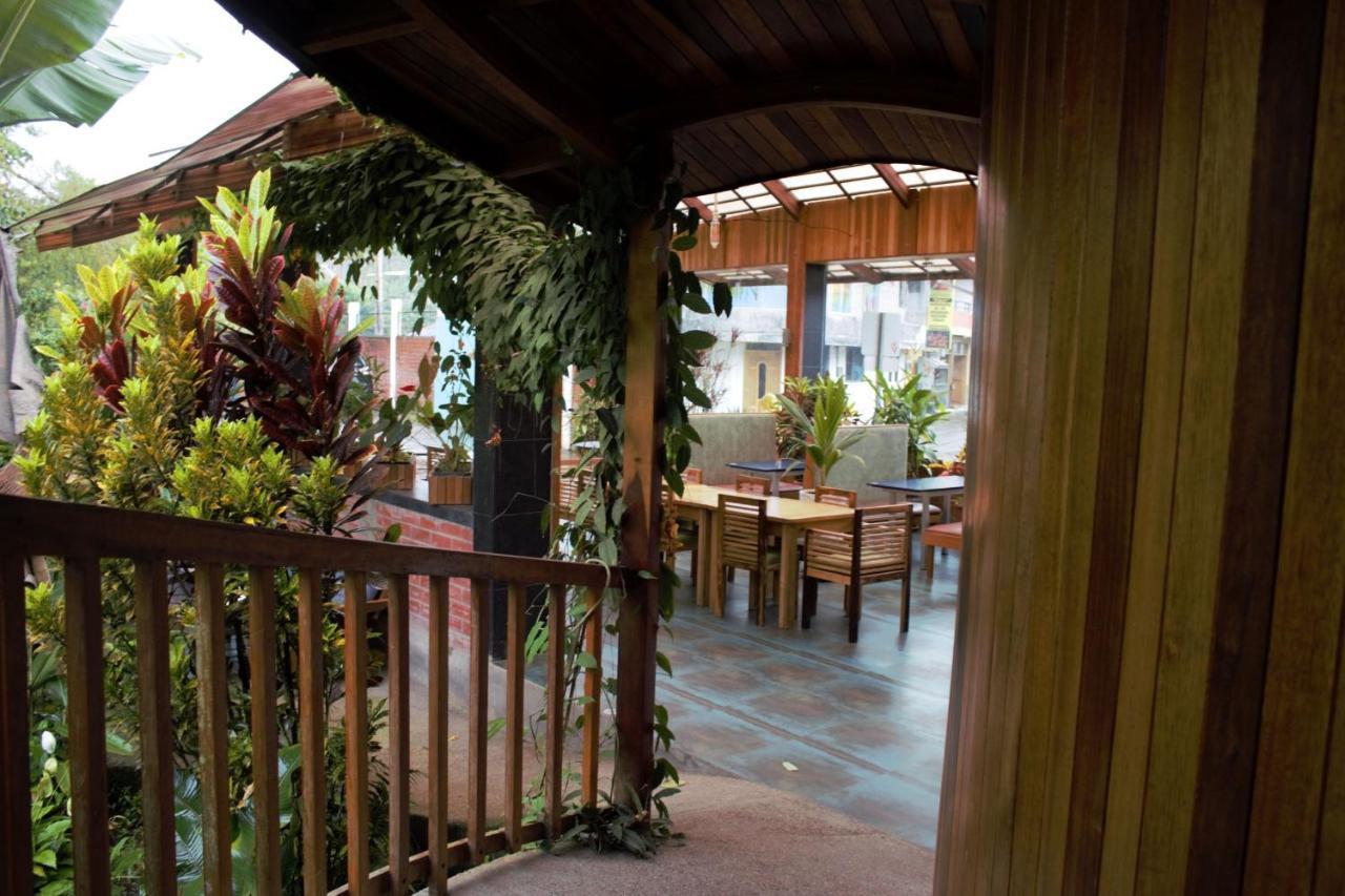 Hostal Zafiro มินโด ภายนอก รูปภาพ